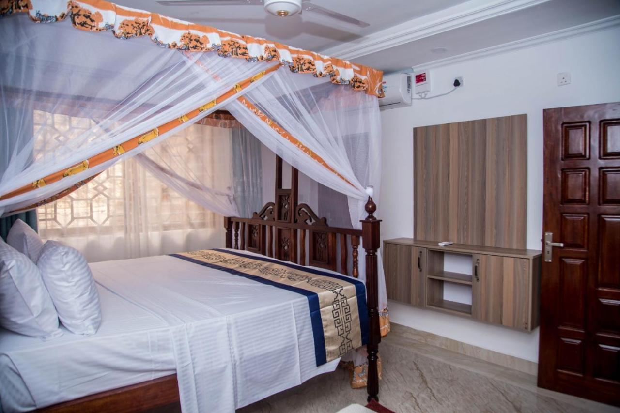 The Festival Fully Furnished Apartments Mombasa Exteriör bild