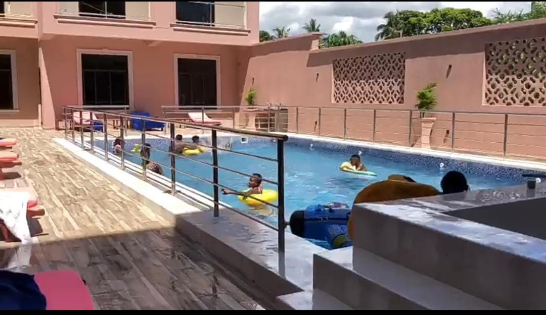 The Festival Fully Furnished Apartments Mombasa Exteriör bild